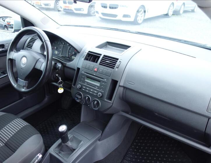 Volkswagen Polo 13