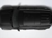 Land Rover Defender 4