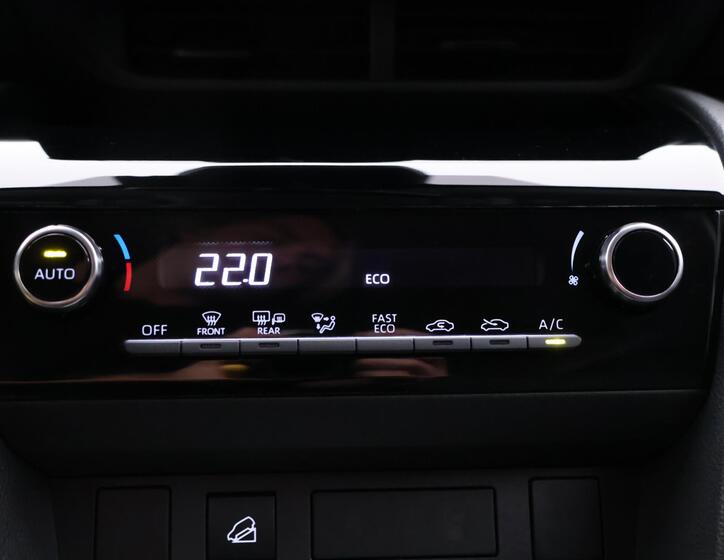 Toyota Yaris Cross 26