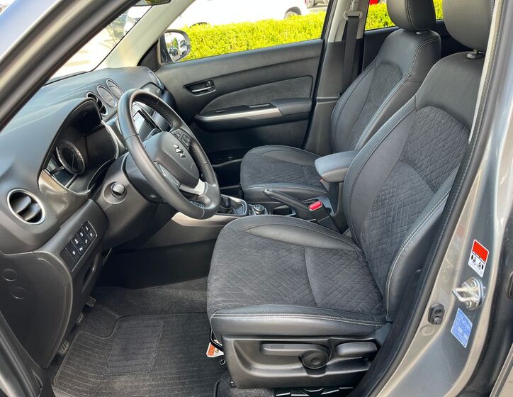 Suzuki Vitara 13