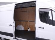 Mercedes-Benz Sprinter 13