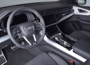 Audi Q8 9