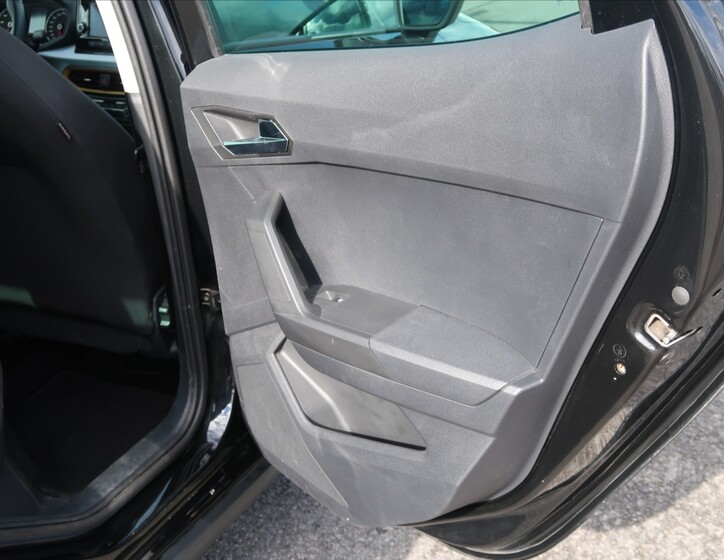 Seat Arona 17
