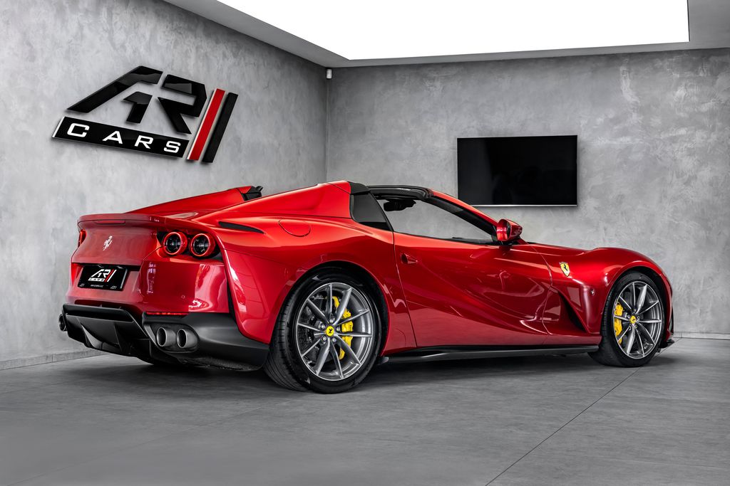 Ferrari 812