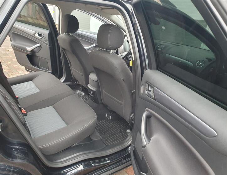 Ford Mondeo 16