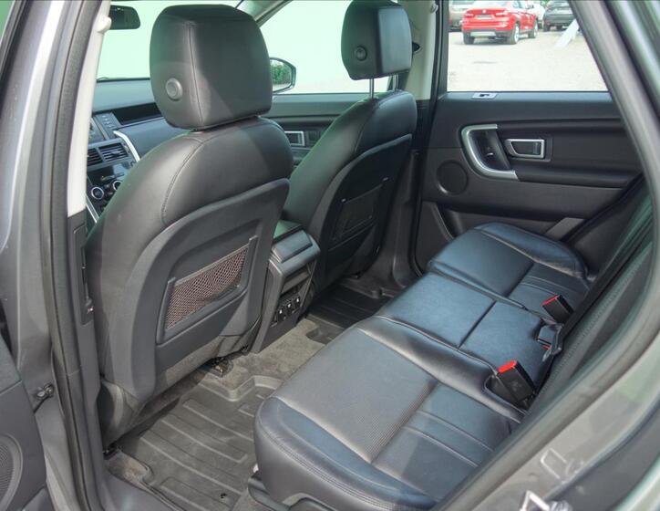 Land Rover Discovery Sport 25