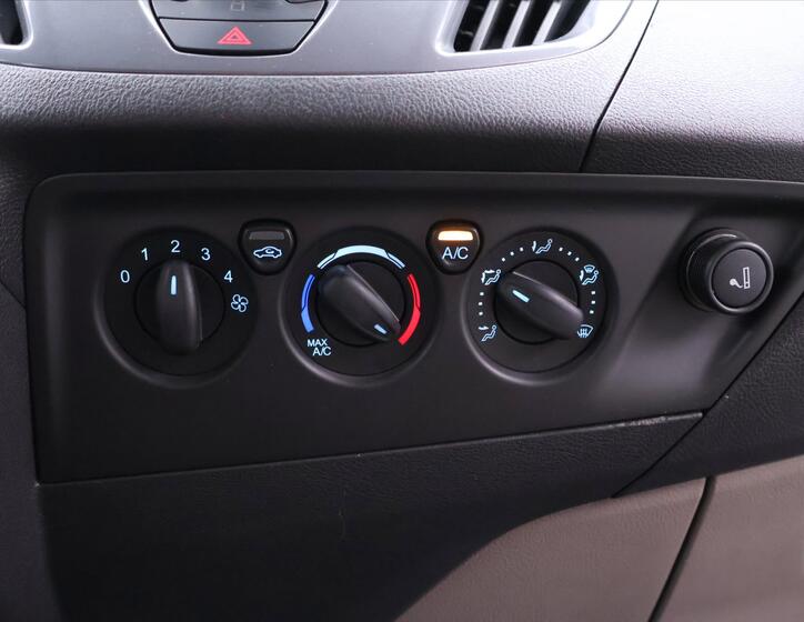 Ford Tourneo Custom 24