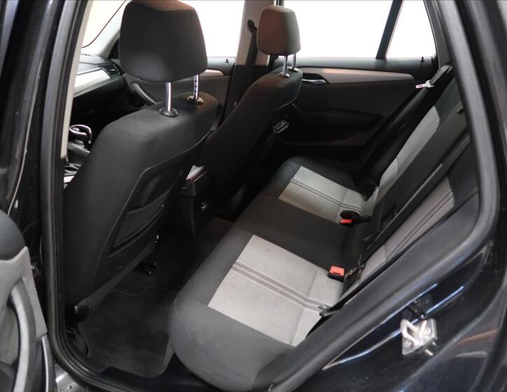 BMW X1 8