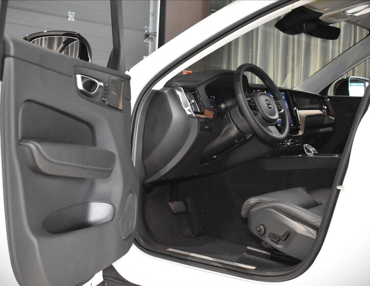Volvo XC60 11