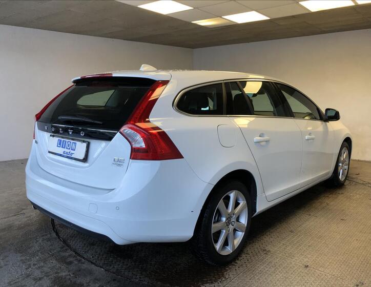 Volvo V60 7