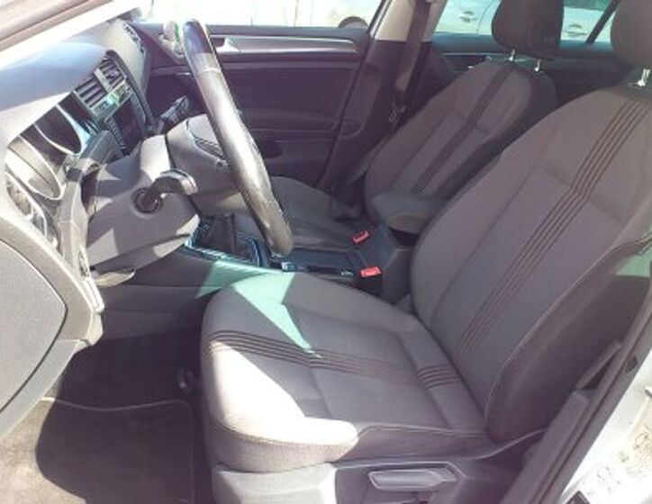 Volkswagen Golf 15