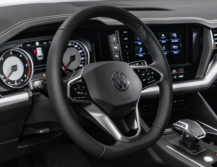 Volkswagen Touareg 11