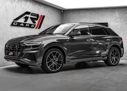 Audi Q8 1