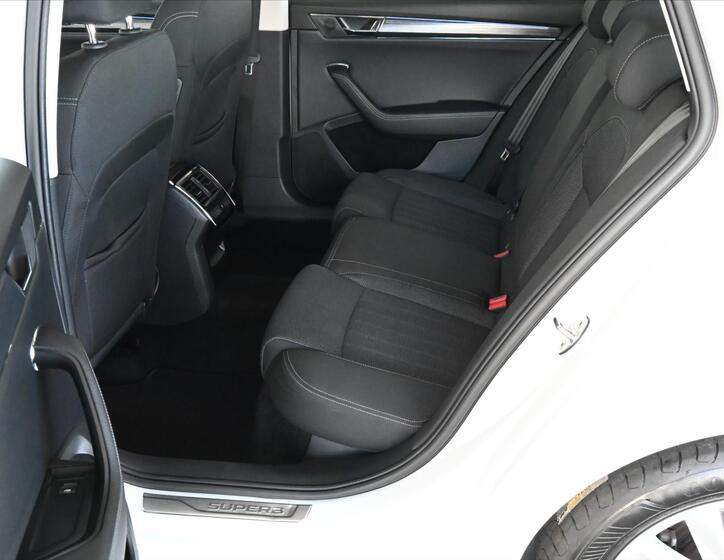 Škoda Superb 10