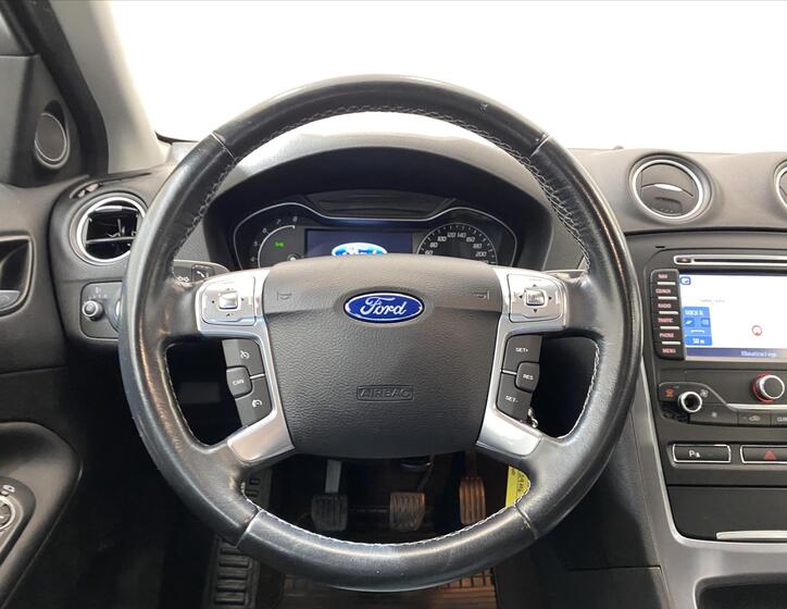 Ford Mondeo 10