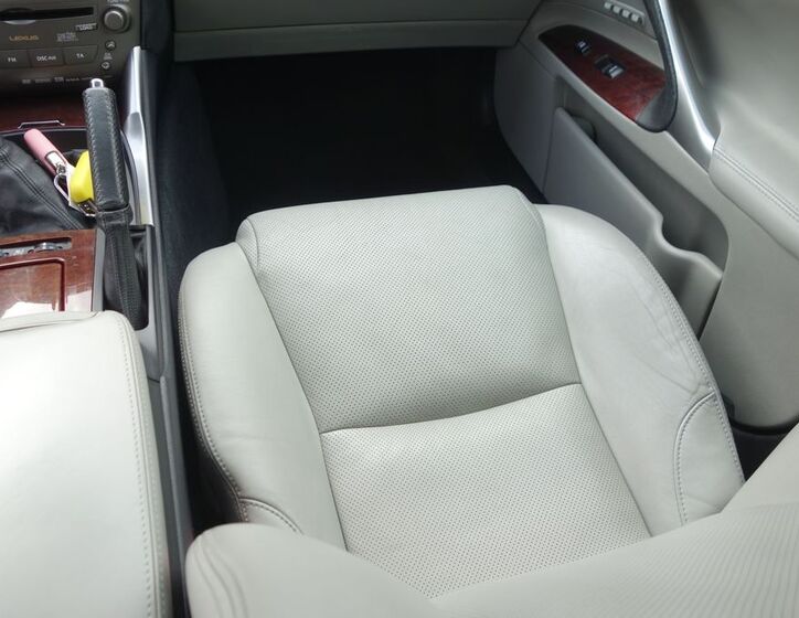 Lexus IS 220 15