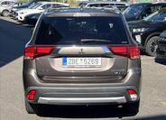 Mitsubishi Outlander 6
