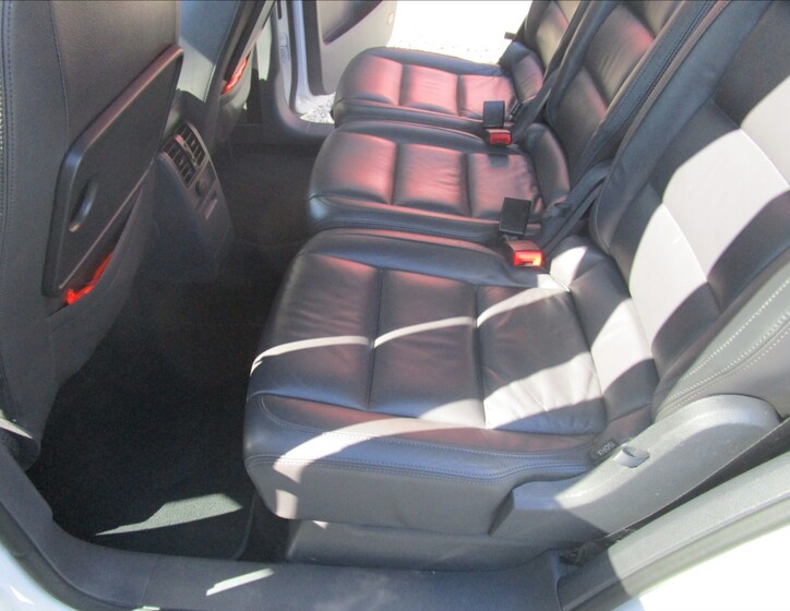 Volkswagen Touran 30