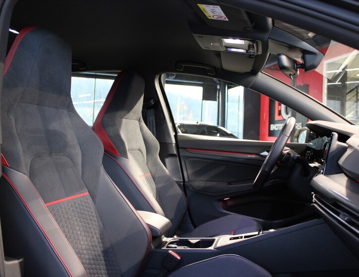Volkswagen Golf 12