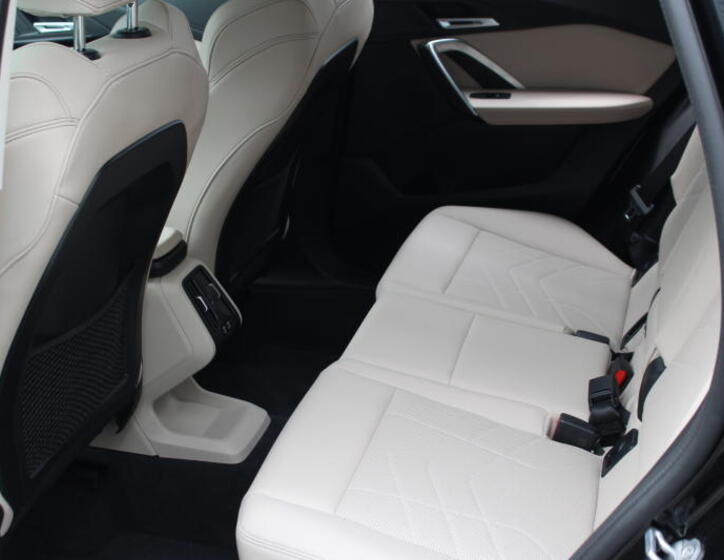 BMW X1 11