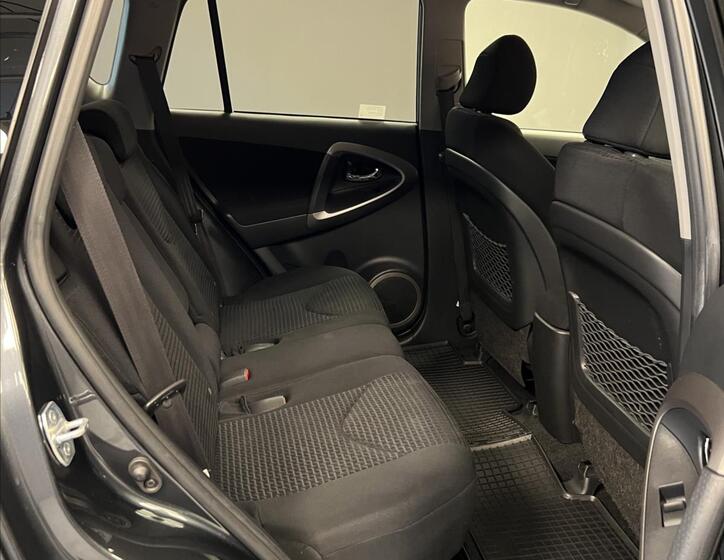 Toyota RAV4 10