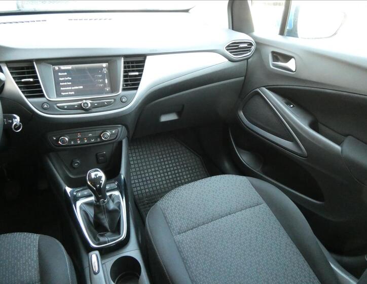 Opel Crossland X 25
