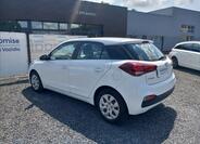 Hyundai i20 6