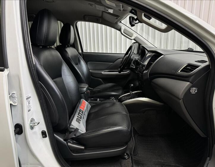Mitsubishi L200 37