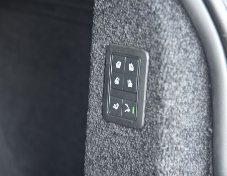 Land Rover Range Rover 44