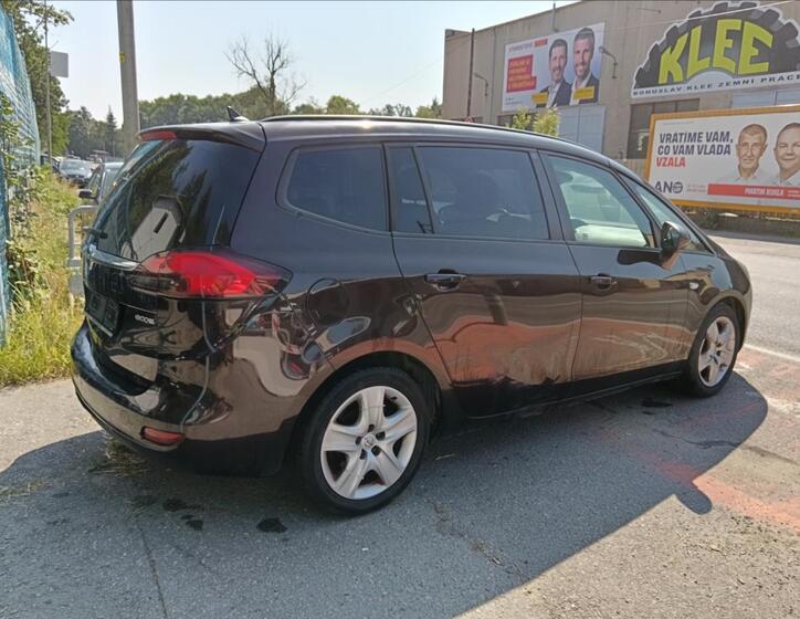 Opel Zafira 13