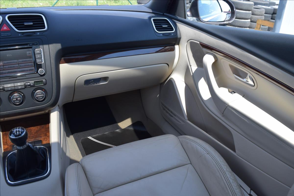 Volkswagen EOS