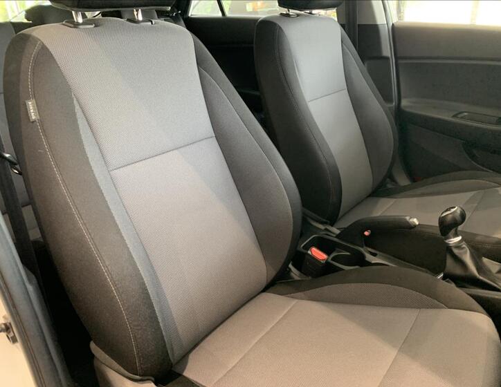 Hyundai i20 36