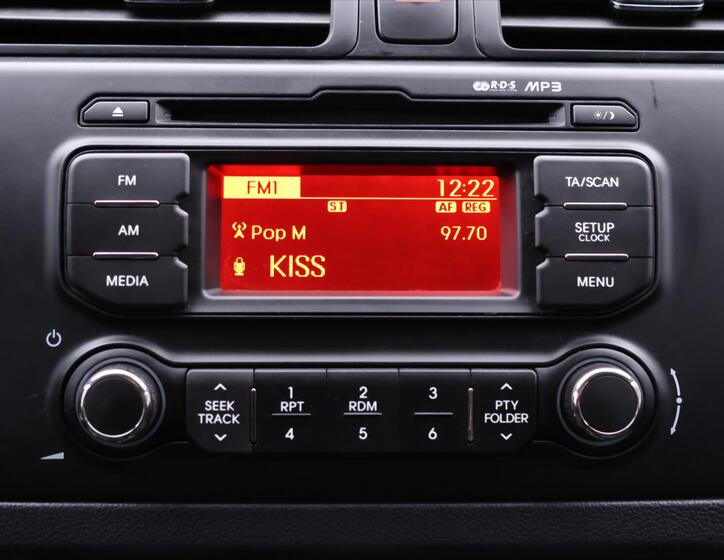 KIA Rio 18