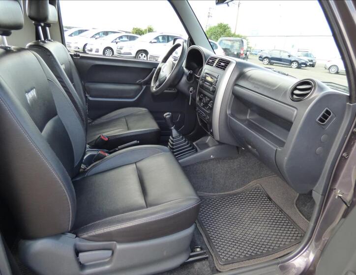Suzuki Jimny 26