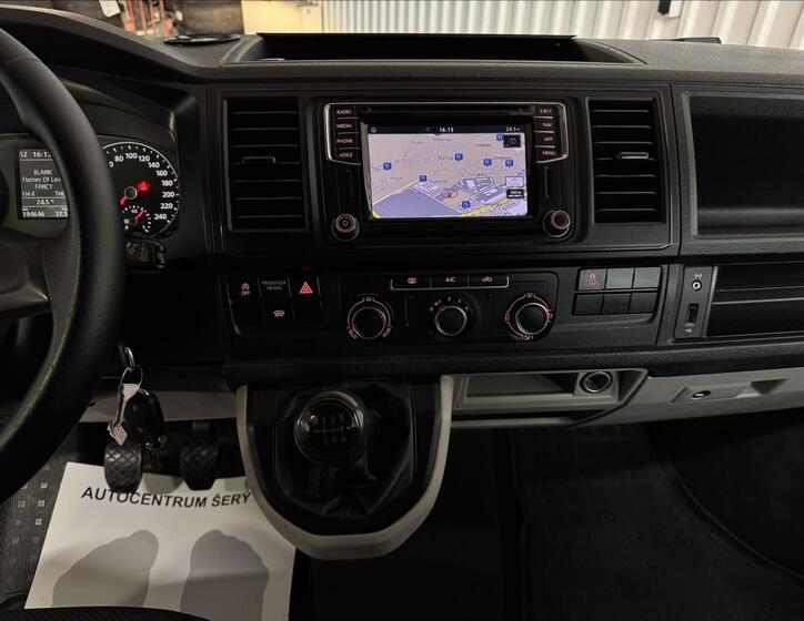 Volkswagen Transporter 21