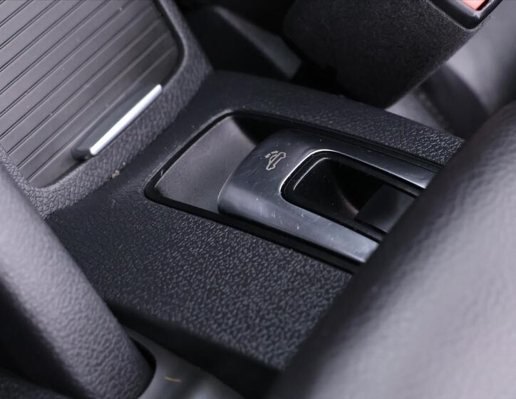 Volkswagen EOS 40