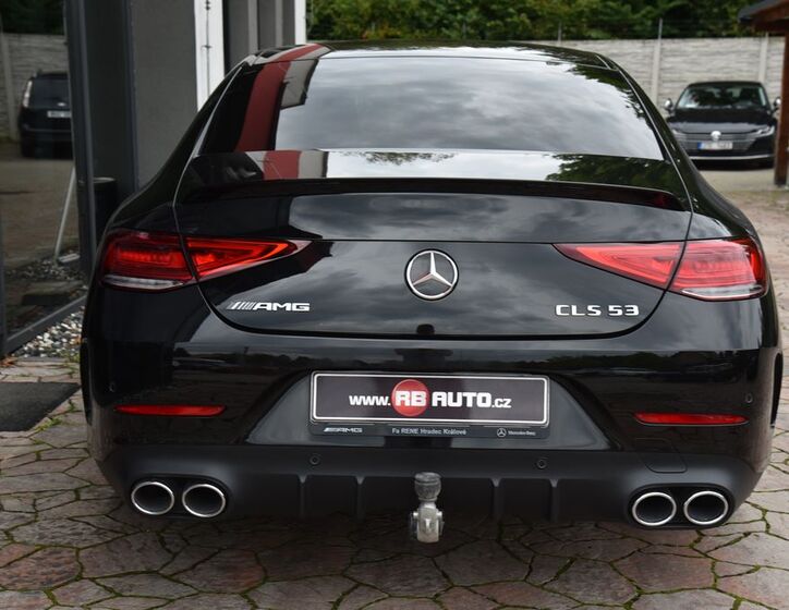 Mercedes-Benz CLS 9