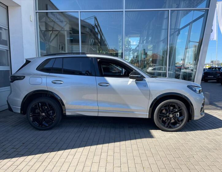 Volkswagen Tiguan 4