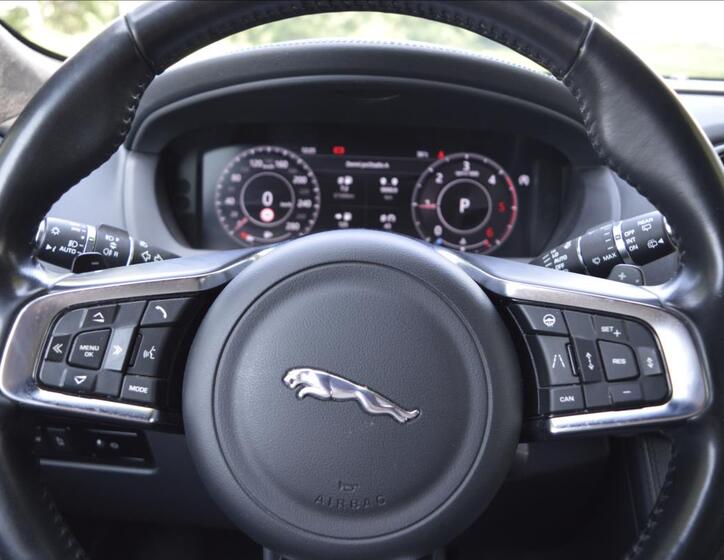 Jaguar F-Pace 20