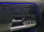 Mercedes-Benz GLB 12