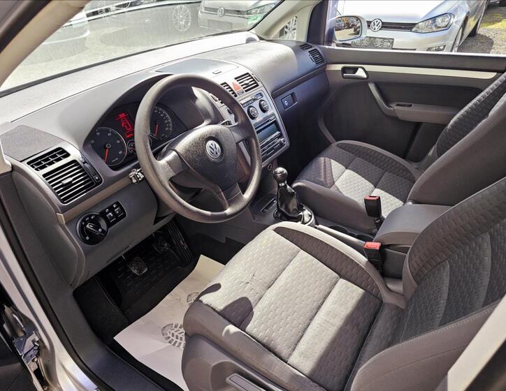 Volkswagen Touran 10