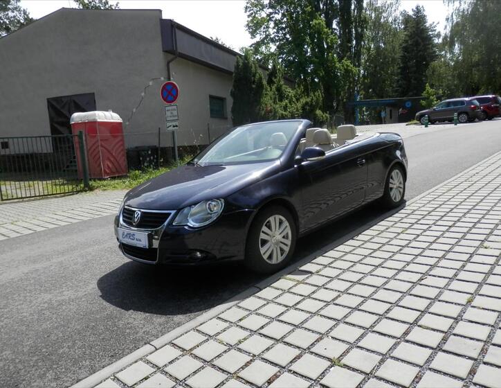 Volkswagen EOS 1
