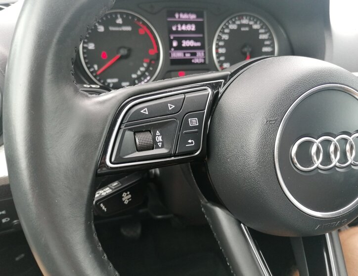 Audi Q2 17