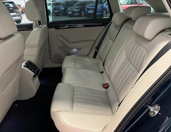 Škoda Superb 44