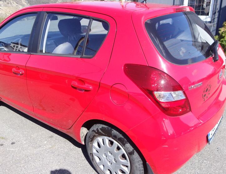 Hyundai i20 8