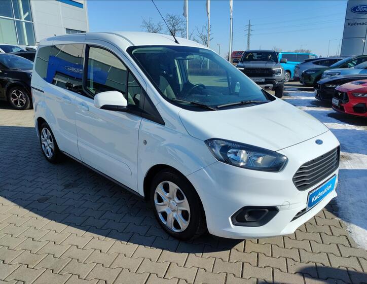 Ford Tourneo Courier 7