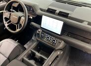 Land Rover Defender 23