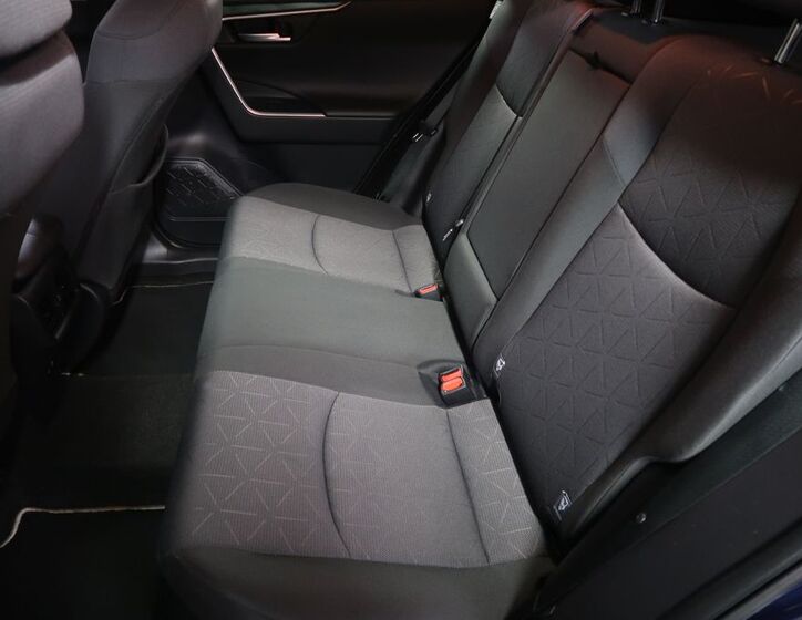 Toyota RAV4 10
