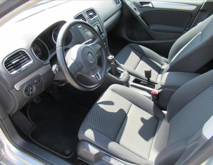 Volkswagen Golf 13