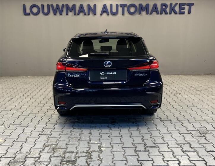 Lexus CT 200h 11